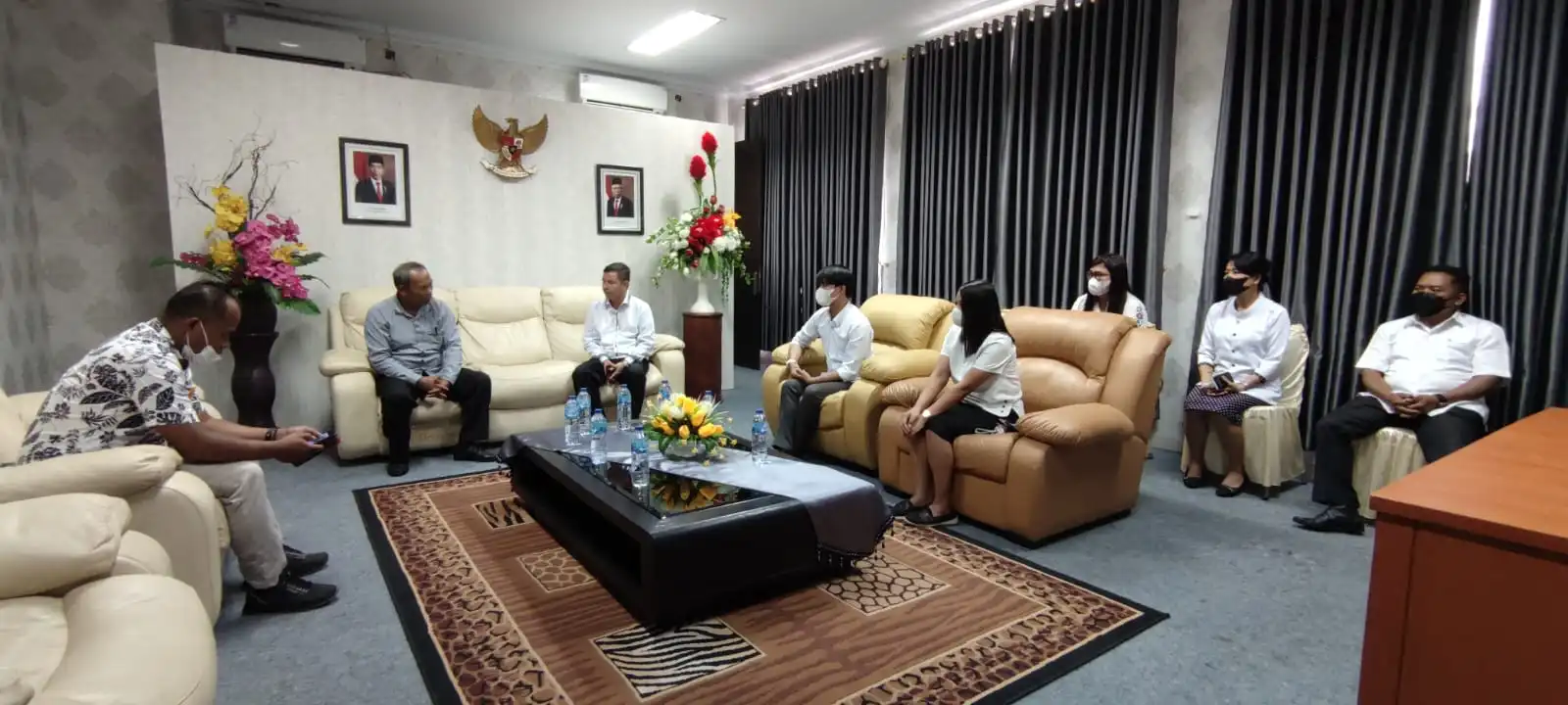 Read more about the article Studi Banding Tracer Study LPM IAKN Toraja dan LPM IAKN Manado