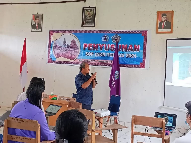 Workshop Penyusunan SOP IAKN Toraja 2021