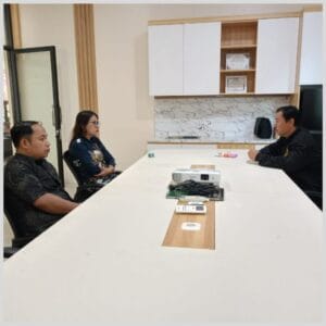Read more about the article Akselerasi Mutu dan Tata Kelola, Rektor IAKN Toraja Gelar Rapat Koordinasi Bersama Plt. Kepala Biro dan Ketua LPM